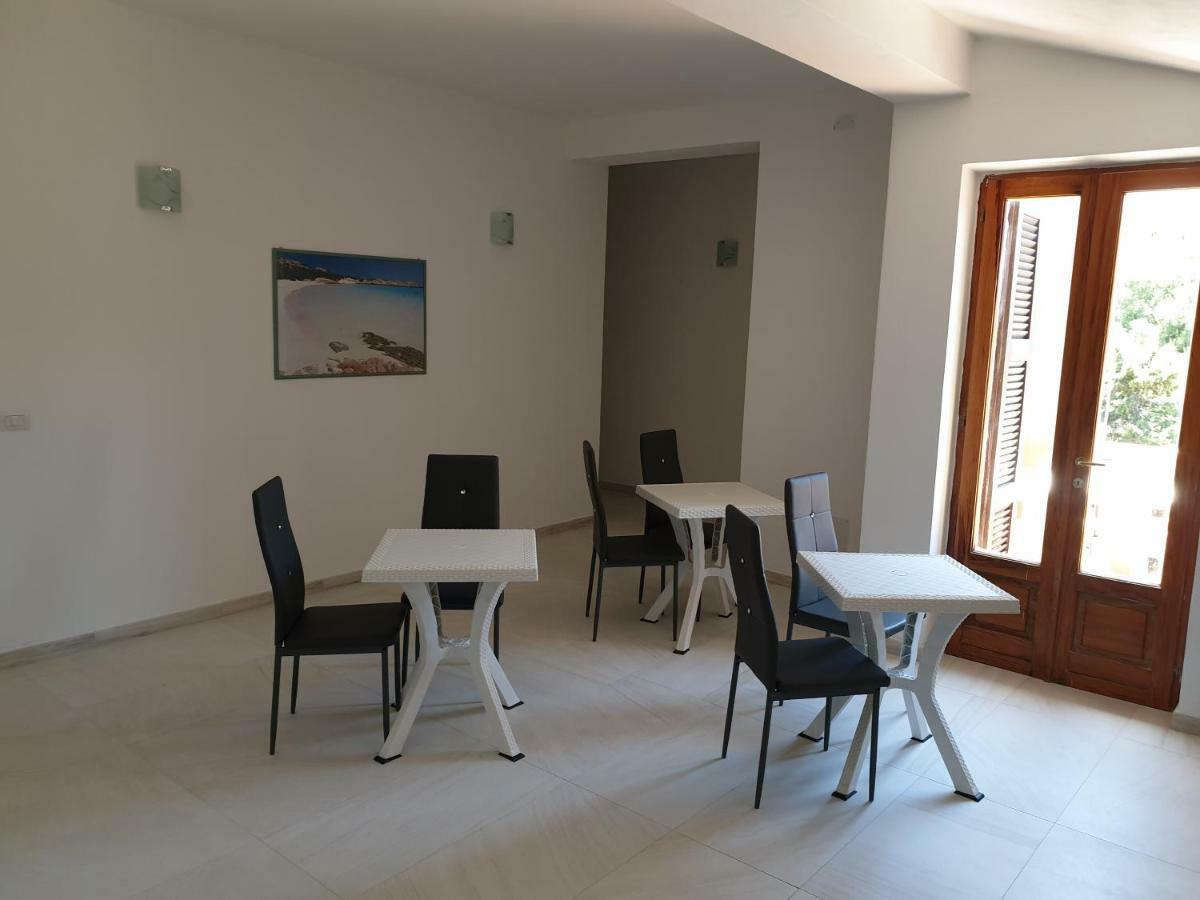 لا ماداّلينا Guest House Tra Rocce E Mare المظهر الخارجي الصورة